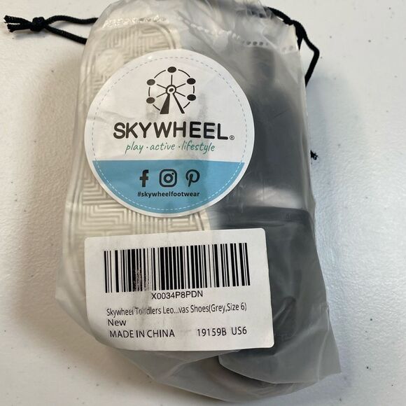 NWOB Skywheel Unisex Toddler Gray Animal Print Slip On Flats - Size 6 - Picture 5 of 9